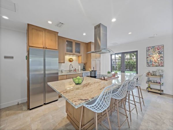 Beautiful Two Bedroom Pool Home in Marco Island