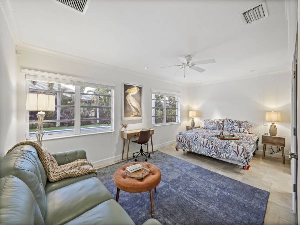 Beautiful Two Bedroom Pool Home in Marco Island