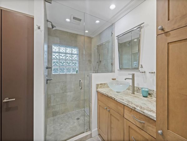 Beautiful Two Bedroom Pool Home in Marco Island