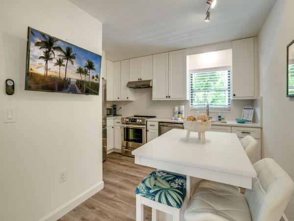 Charming Two Bedroom Vacation Duplex in Holmes Beach