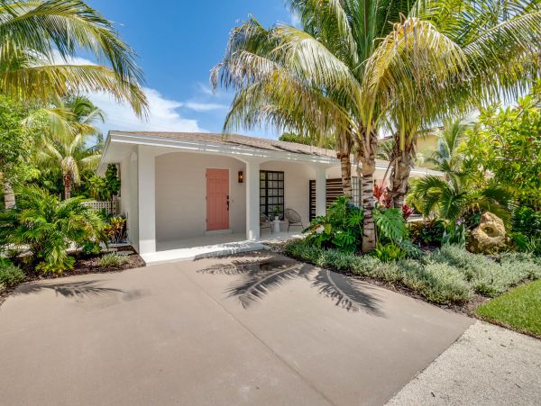 Charming Two Bedroom Vacation Duplex in Holmes Beach