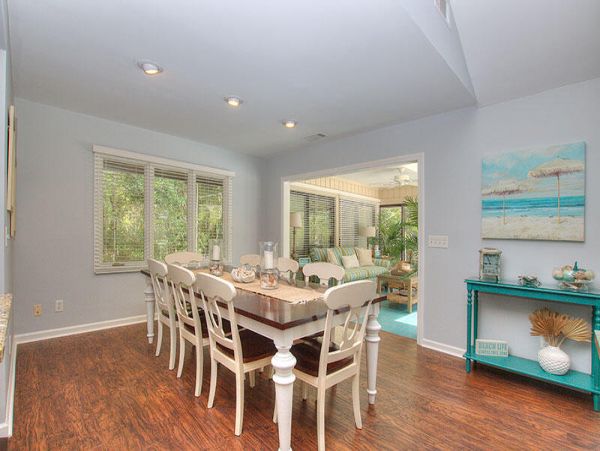 Three Bedroom Beachside Luxury Vacation Rental Home