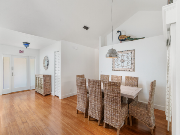 Spacious 3 Bedroom Vacation Home in Dania Beach