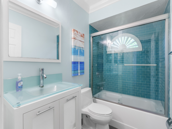 Spacious 3 Bedroom Vacation Home in Dania Beach