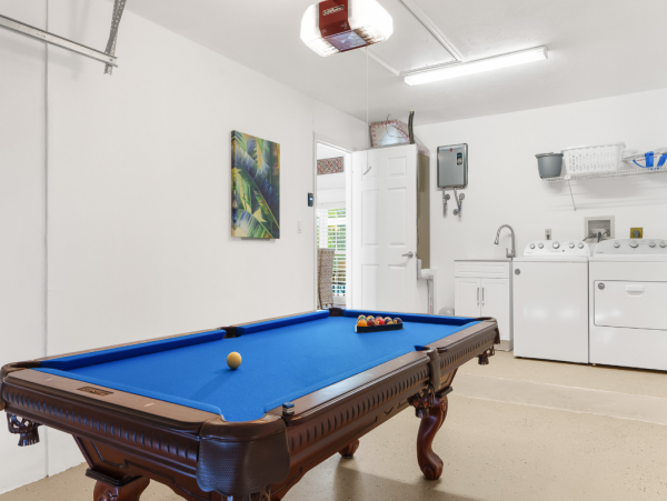 Spacious 3 Bedroom Vacation Home in Dania Beach