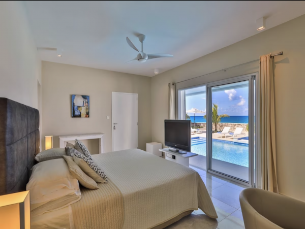 St. Martin Luxury Beach Villa with Pool