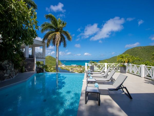 Beachfront Three Bedroom Vacation Villa in St Martin