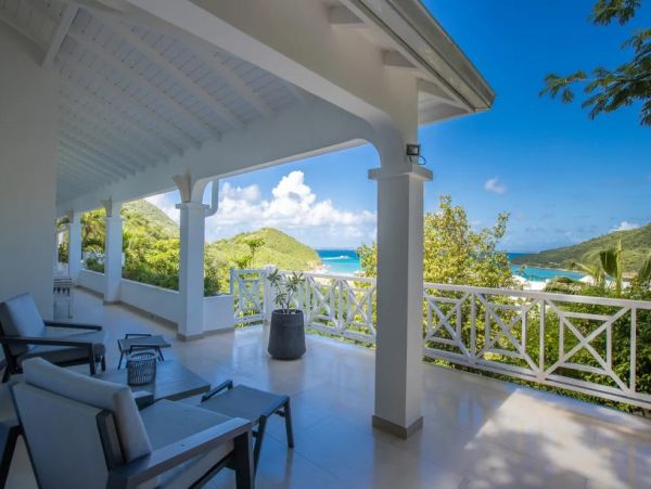 Beachfront Three Bedroom Vacation Villa in St Martin