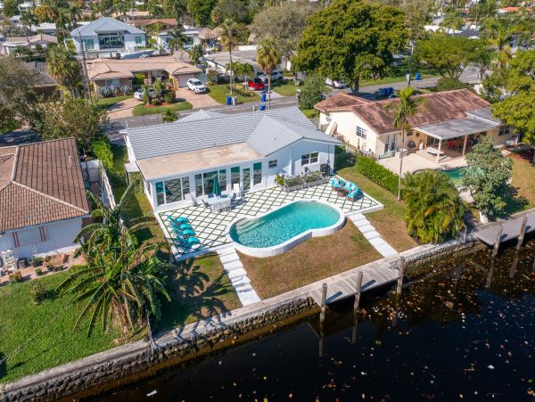 Pompano Beach Vacation Home Three Bedroom