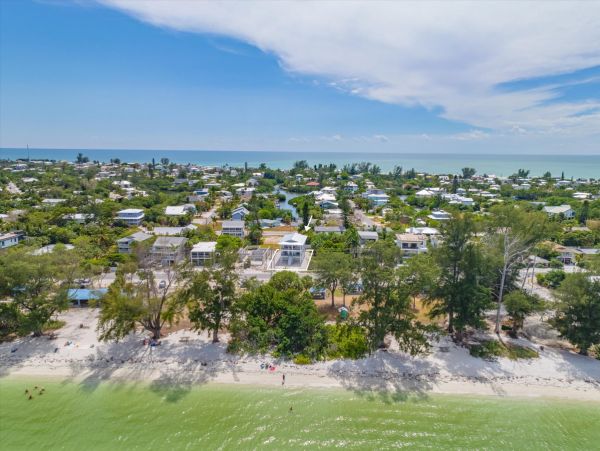 Steps to Beach Anna Maria Island Vacation Home Beach Right Across Street NEW ARRIVAL