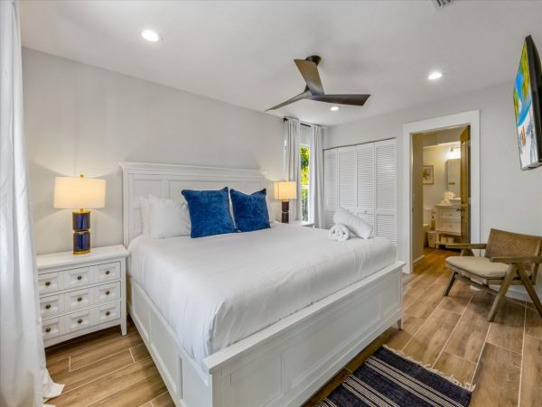 Steps to Beach Anna Maria Island Vacation Home Beach Right Across Street NEW ARRIVAL