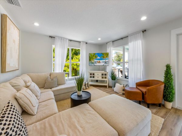 Steps to Beach Anna Maria Island Vacation Home Beach Right Across Street NEW ARRIVAL