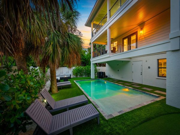 Steps to Beach Anna Maria Island Vacation Home Beach Right Across Street NEW ARRIVAL
