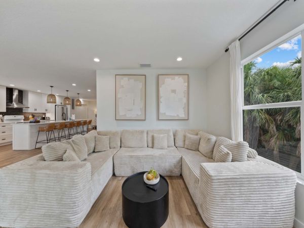 Steps to Beach Anna Maria Island Vacation Home Beach Right Across Street NEW ARRIVAL