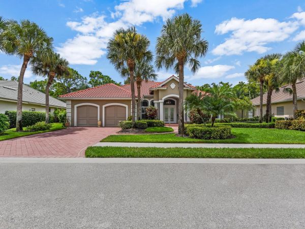 Naples Home 1086683