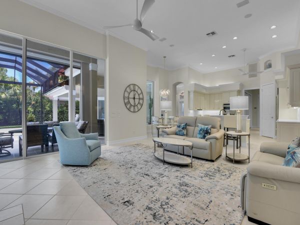 Naples Home 1086683