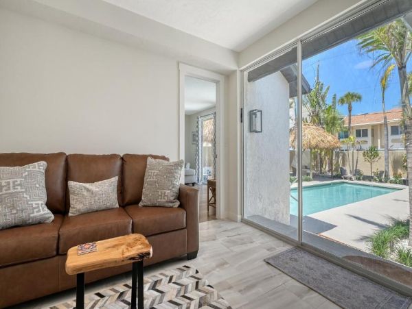Beachside Getaway Four Bedroom Vacation Rental in Siesta Key