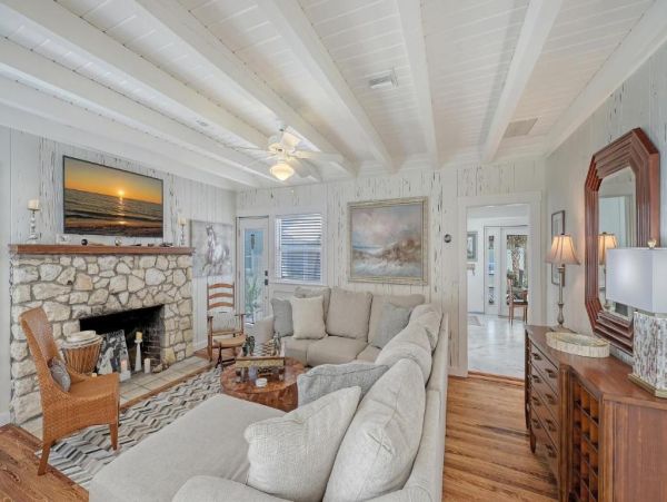 Beachside Getaway Four Bedroom Vacation Rental in Siesta Key