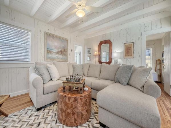 Beachside Getaway Four Bedroom Vacation Rental in Siesta Key
