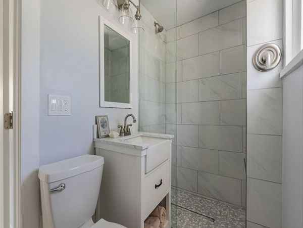 Charming One Bedroom Cottage Plus Sunroom in Sanibel