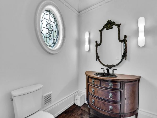 Spectacular Home in Old Naples with 5 Bedroom and Pool