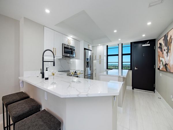 Elegant Two Bedroom Beachfront Vacation Rental in Marco Island
