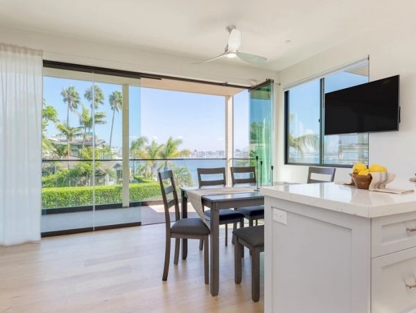 Steps to Beach Mission Beach Vacation Home Three Bedroom