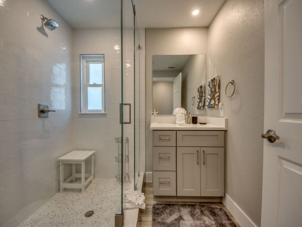 Fort Myers Vacation Home Three Bedroom Walk to Beach