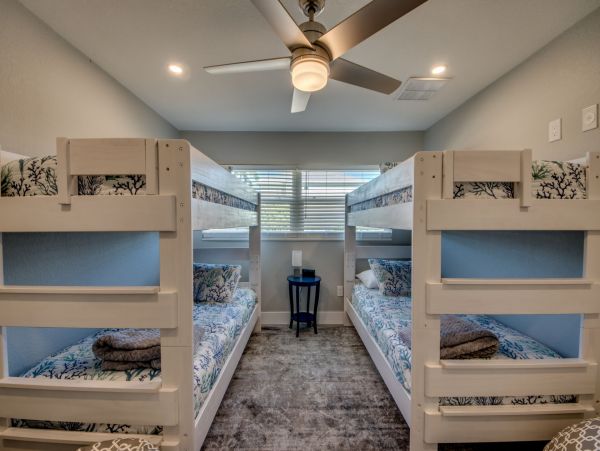 Fort Myers Vacation Home Three Bedroom Walk to Beach