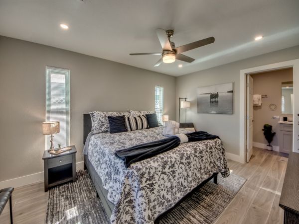 Fort Myers Vacation Home Three Bedroom Walk to Beach
