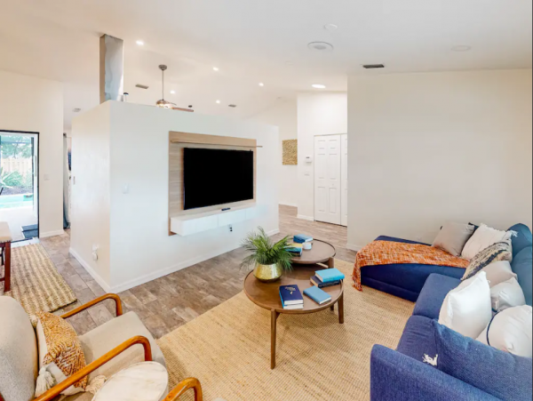 Vacation Home with Pool, Hot tub & 3 Bedrooms in Naples