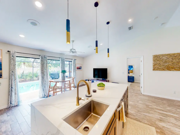 Vacation Home with Pool, Hot tub & 3 Bedrooms in Naples