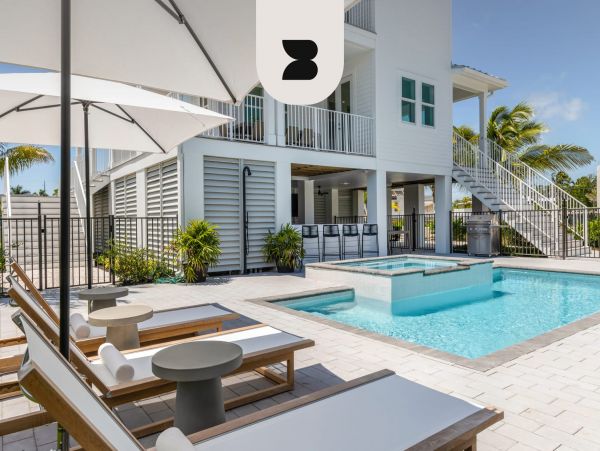 Key West Sunny Home with 6 Bedrooms and Pool