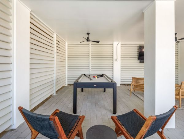 Key West Sunny Home with 6 Bedrooms and Pool