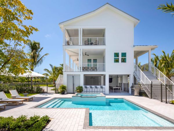 Key West Sunny Home with 6 Bedrooms and Pool