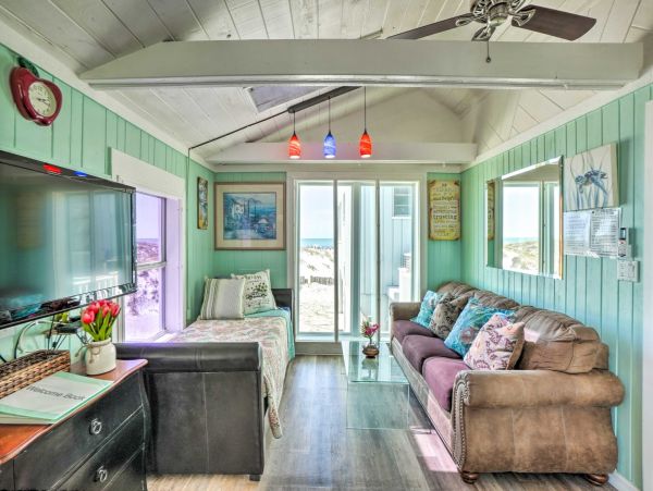 Clearwater Vacation Condo One Bedroom Steps to Beach