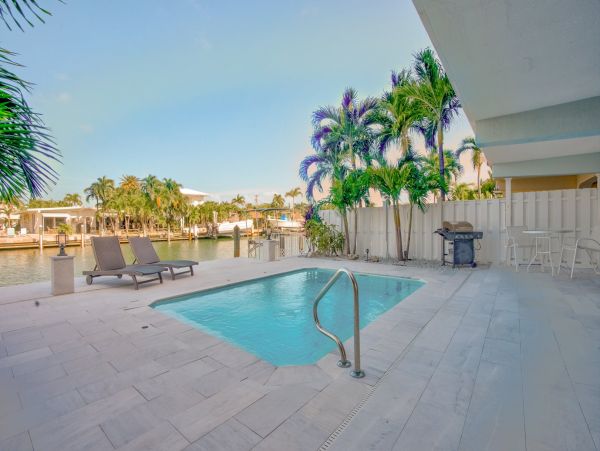 Two Bedroom Canal Front Duplex in Key Colony Beach