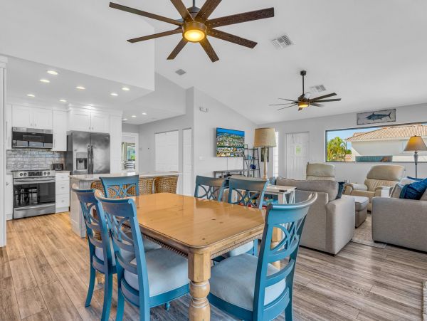 Two Bedroom Canal Front Duplex in Key Colony Beach