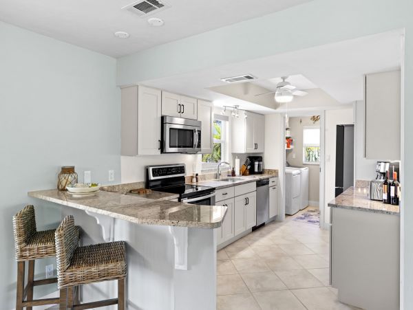 Sanibel Vacation Home Three Bedroom Walk to Beach