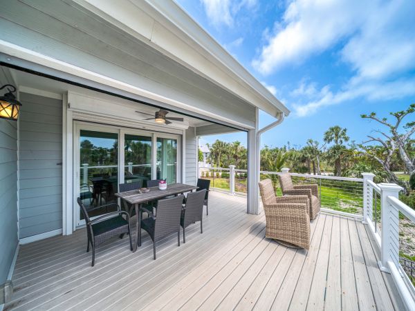 Sanibel Stunning Four Bedroom Vacation Home Walk to the Beach