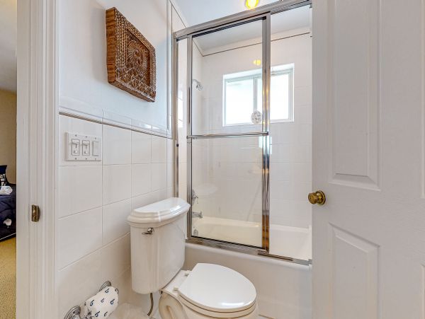 Fort Lauderdale Vacation Home Three Bedroom Walk to Beach