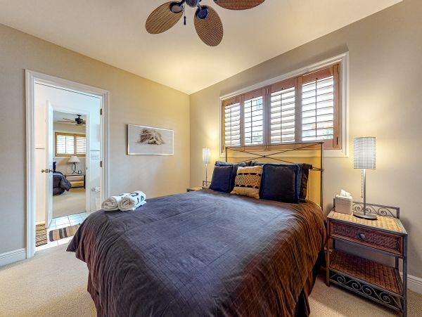 Fort Lauderdale Vacation Home Three Bedroom Walk to Beach