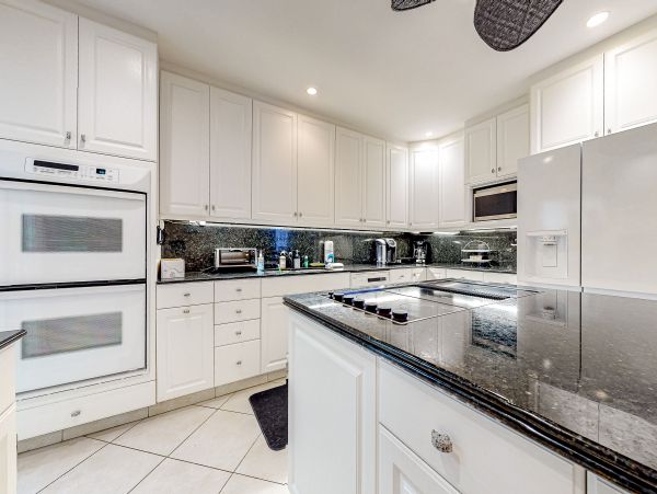 Fort Lauderdale Vacation Home Three Bedroom Walk to Beach
