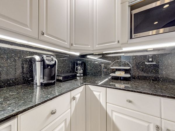 Fort Lauderdale Vacation Home Three Bedroom Walk to Beach