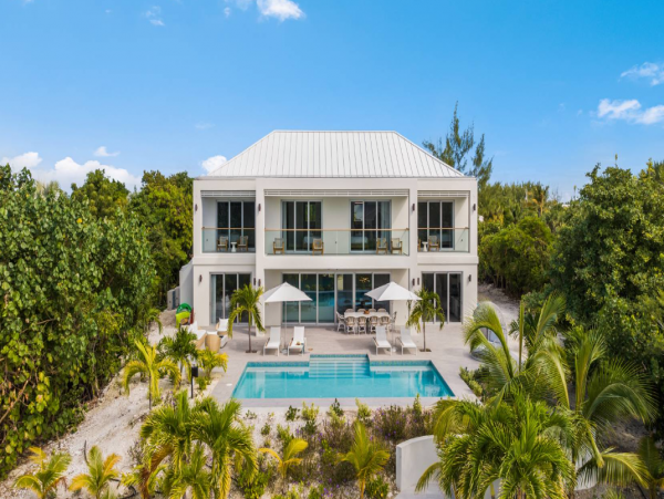 Leeward Canal Villa with 5 Bedroom and Pool