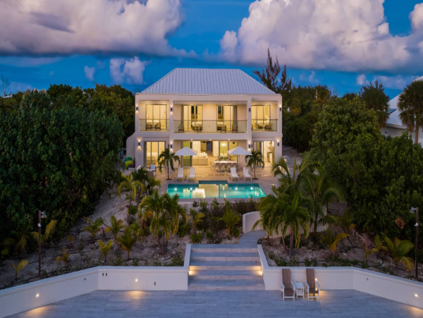 Leeward Canal Villa with 5 Bedroom and Pool