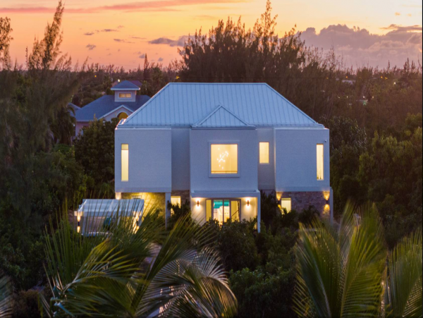 Leeward Canal Villa with 5 Bedroom and Pool