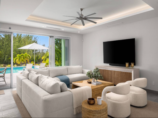 Leeward Canal Villa with 5 Bedroom and Pool