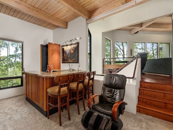 Snowmass Luxury Vacation Mountain Home with Great Amenities