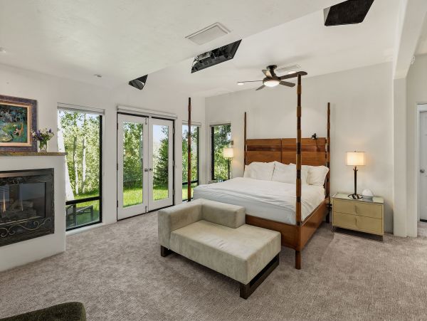 Snowmass Luxury Vacation Mountain Home with Great Amenities